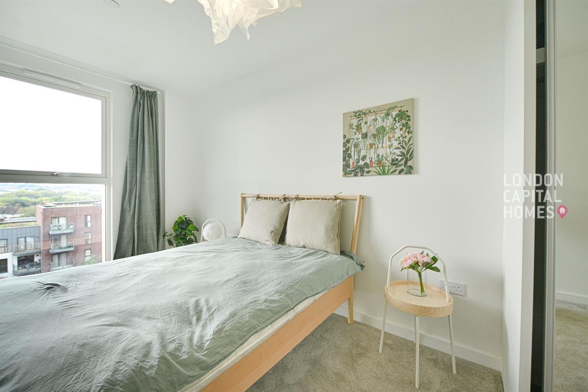 Nuthatch Apartments, 16 Shearwater Drive, London